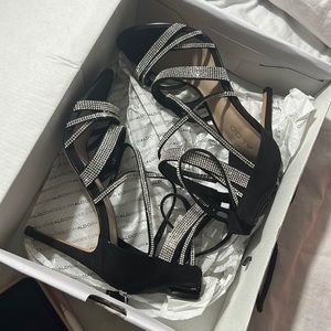 Black and silver heels ALDO HOANDRO size 6.5